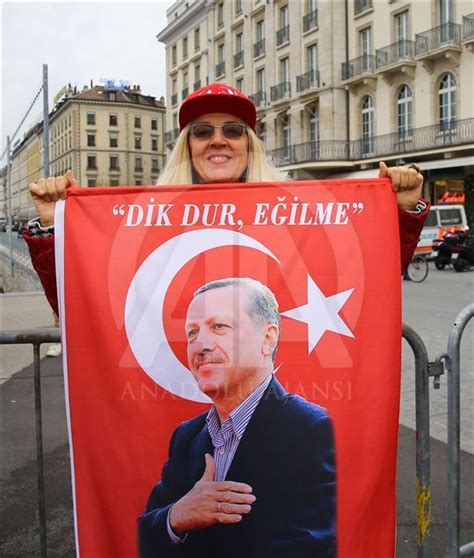 C­u­m­h­u­r­b­a­ş­k­a­n­ı­ ­E­r­d­o­ğ­a­n­ ­İ­s­v­i­ç­r­e­­d­e­ ­s­e­v­g­i­ ­g­ö­s­t­e­r­i­l­e­r­i­y­l­e­ ­k­a­r­ş­ı­l­a­n­d­ı­